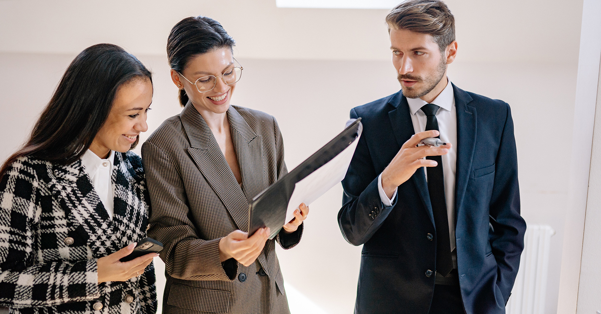 Український Центр Експертизи та Оцінки створений для проведення судових експертиз та експертних досліджень.